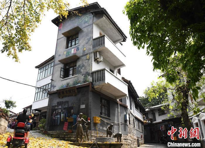 “青春力量”扮靓文明风景